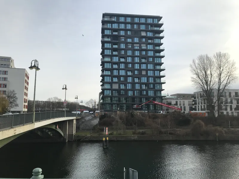 2-Zimmer-Wohnung mit Einbauküche und Balkon in Tiergarten, Berlin — photo 1